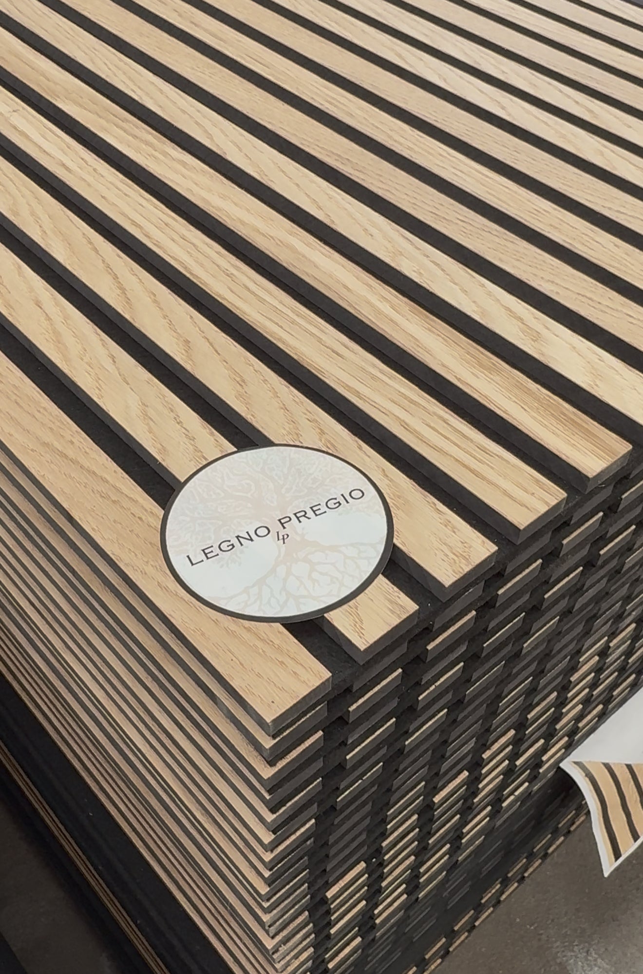 Akustiklamellen aus Holz | Helle Eiche