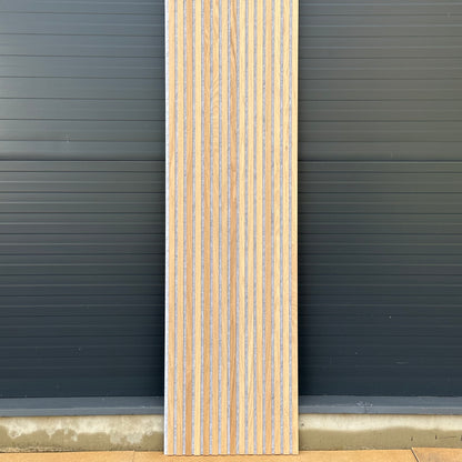 Akustiklamellen aus Holz | Helle Eiche mit grauem Filz